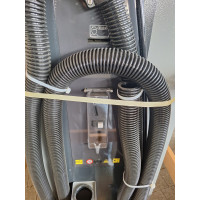 Abverkauf: SB-Staubaugersystem SOLO STRIPE, 400V, mit Münzer u. Transponderkartenleser, Mattenhalter